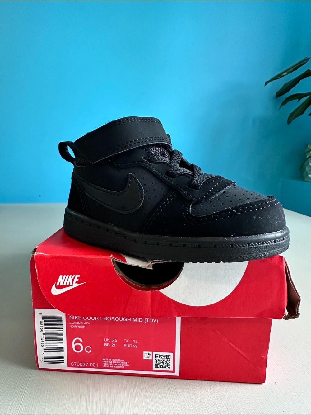 Nike toddler Black Court Borough Mid Sneakers